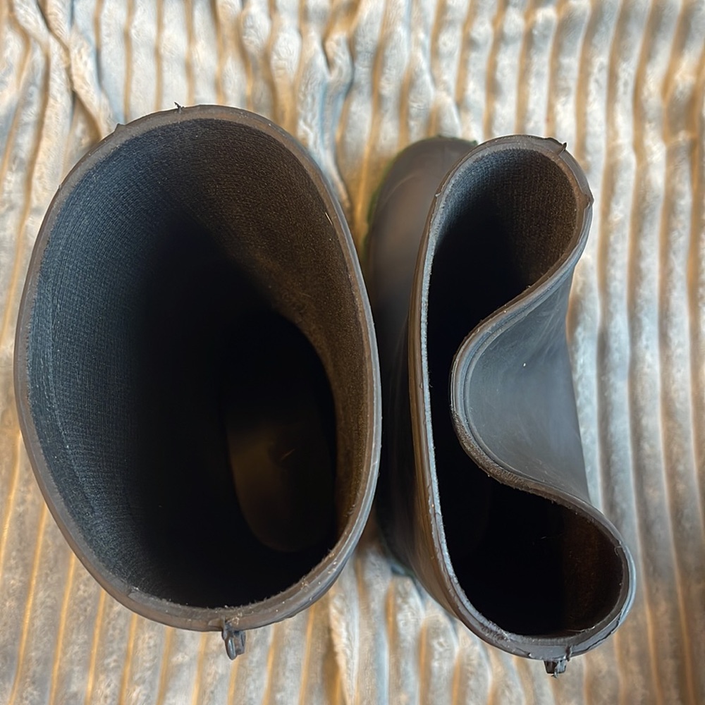 Black and Green Rain/Work Boots - Picture 5 of 11